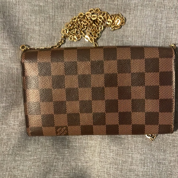 Louis Vuitton Purse - Picture 3 of 3